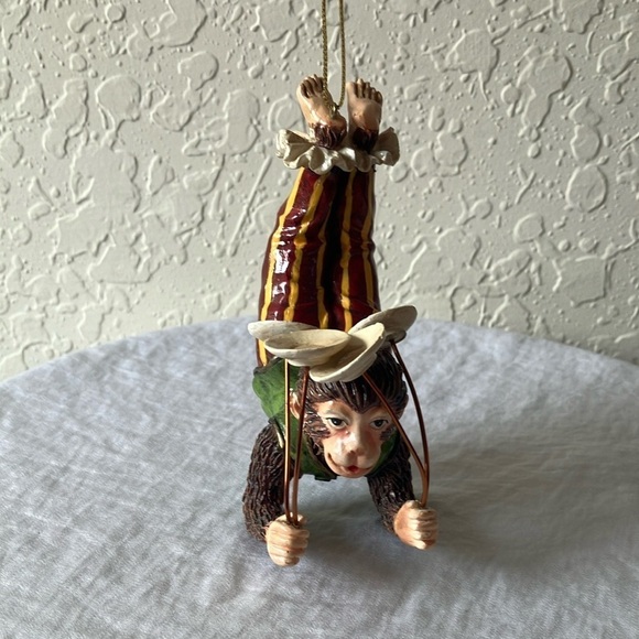 Unbranded: Chimpanzee Circus Monkey Ornament- “Not my circus, not my monkey” - Picture 1 of 12